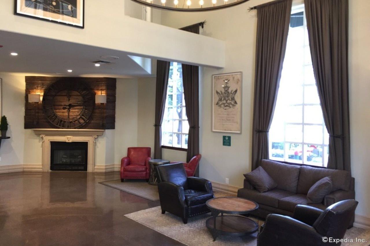 Anaheim Camelot Inn & Suites ภายนอก รูปภาพ