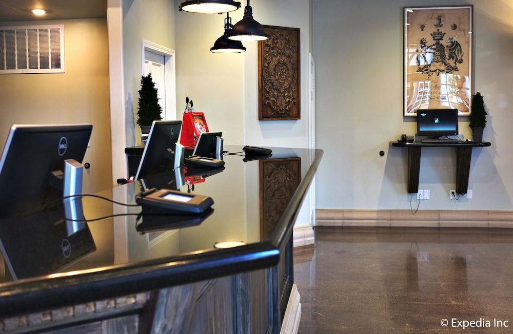 Anaheim Camelot Inn & Suites ภายนอก รูปภาพ