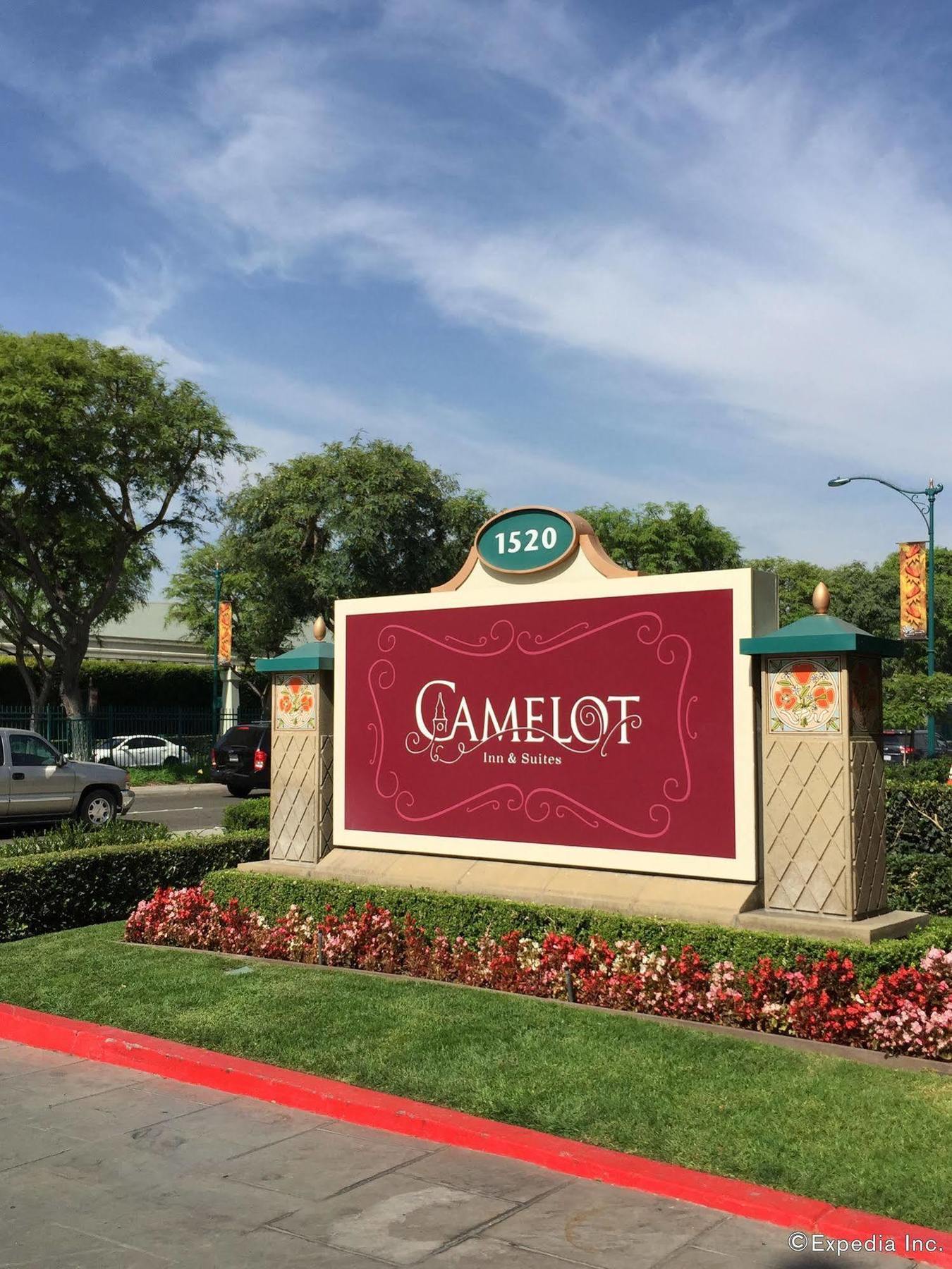 Anaheim Camelot Inn & Suites ภายนอก รูปภาพ