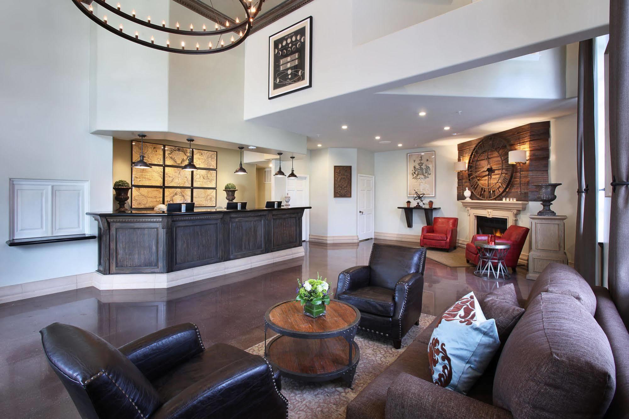 Anaheim Camelot Inn & Suites ภายนอก รูปภาพ