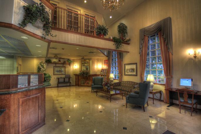 Anaheim Camelot Inn & Suites ภายนอก รูปภาพ