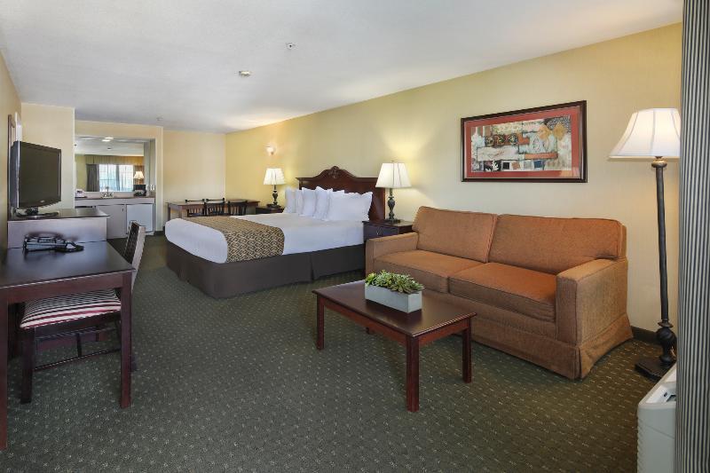 Anaheim Camelot Inn & Suites ภายนอก รูปภาพ